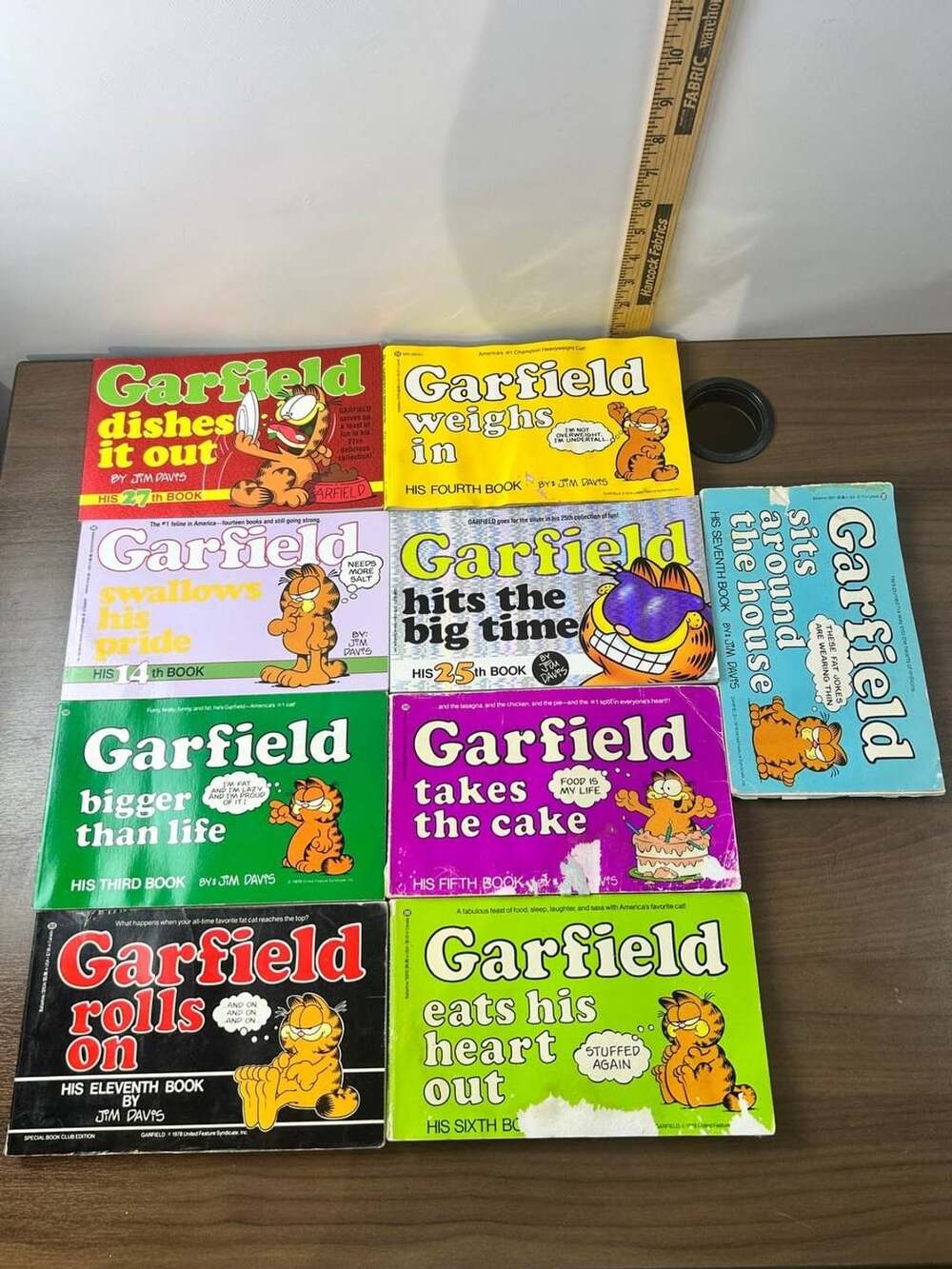 Vintage Garfield Jim Davis Comic Strip Books Lot of 9 Paperback 1980s